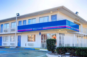 Отель Motel 6-Murfreesboro, TN  Мерфрисборо